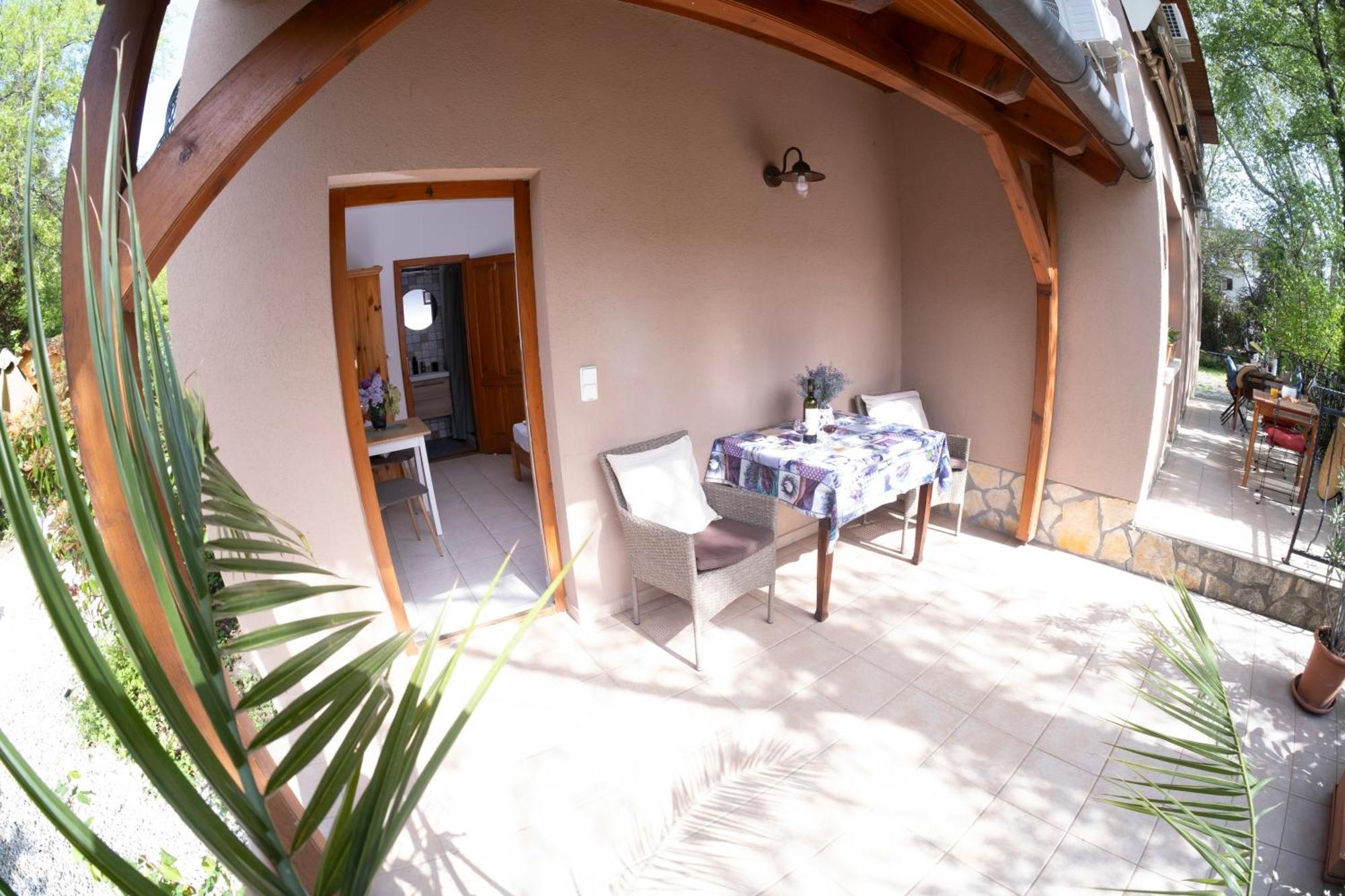 Vicze Apartmanhaz Siofok Exterior photo