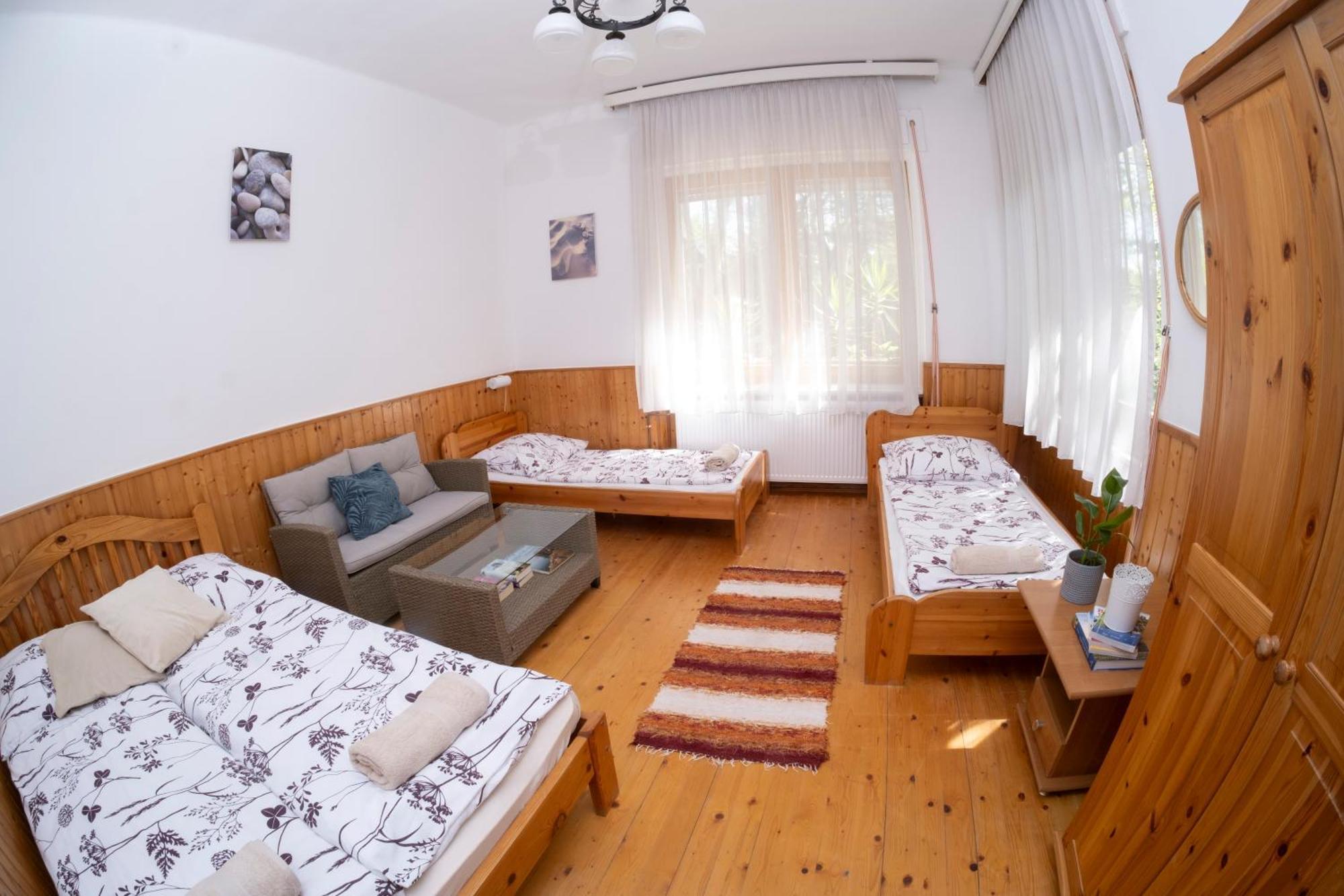 Vicze Apartmanhaz Siofok Exterior photo