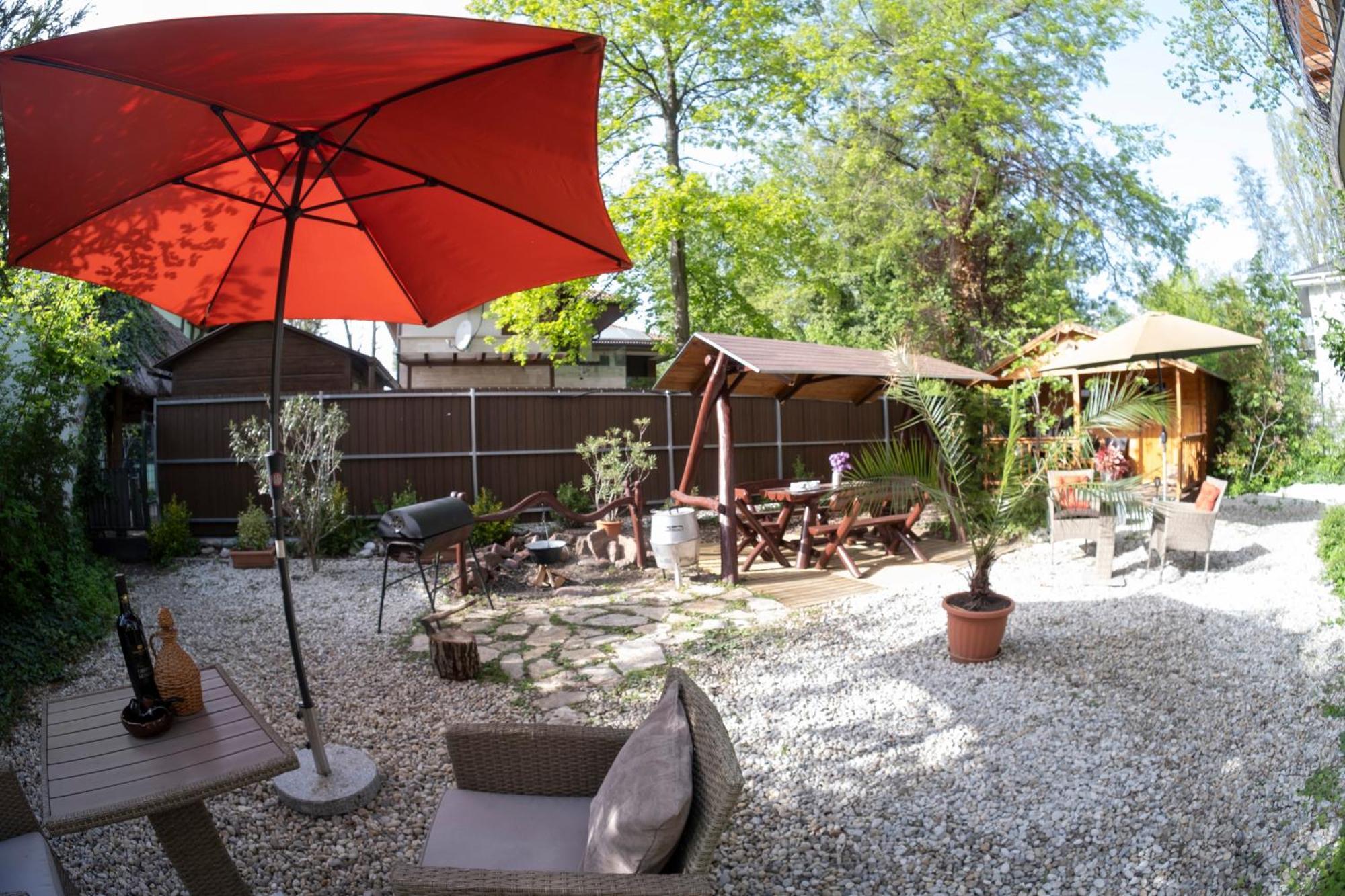 Vicze Apartmanhaz Siofok Exterior photo