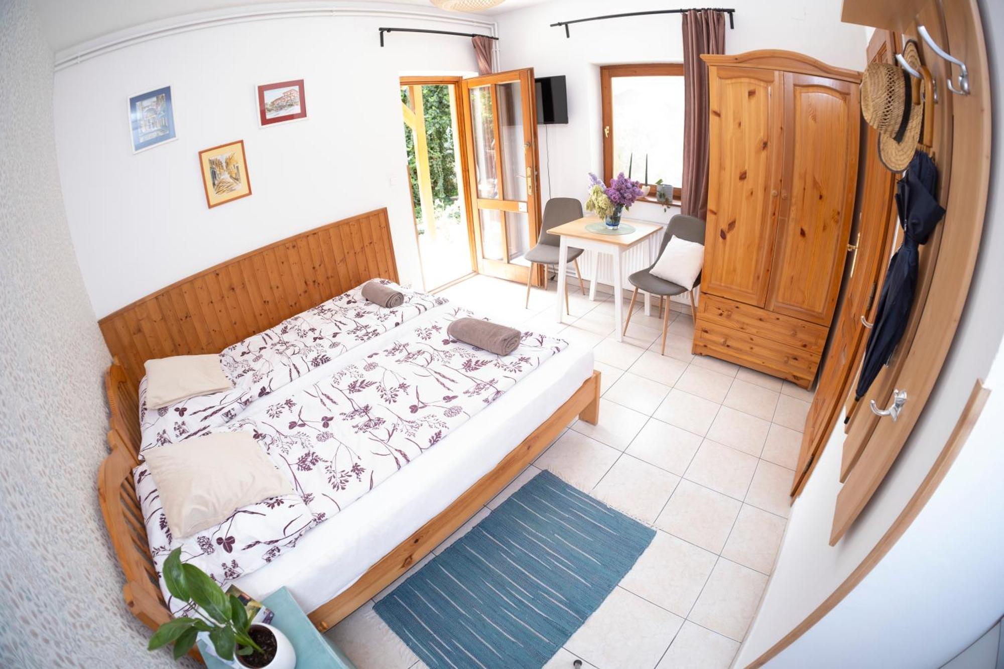 Vicze Apartmanhaz Siofok Exterior photo