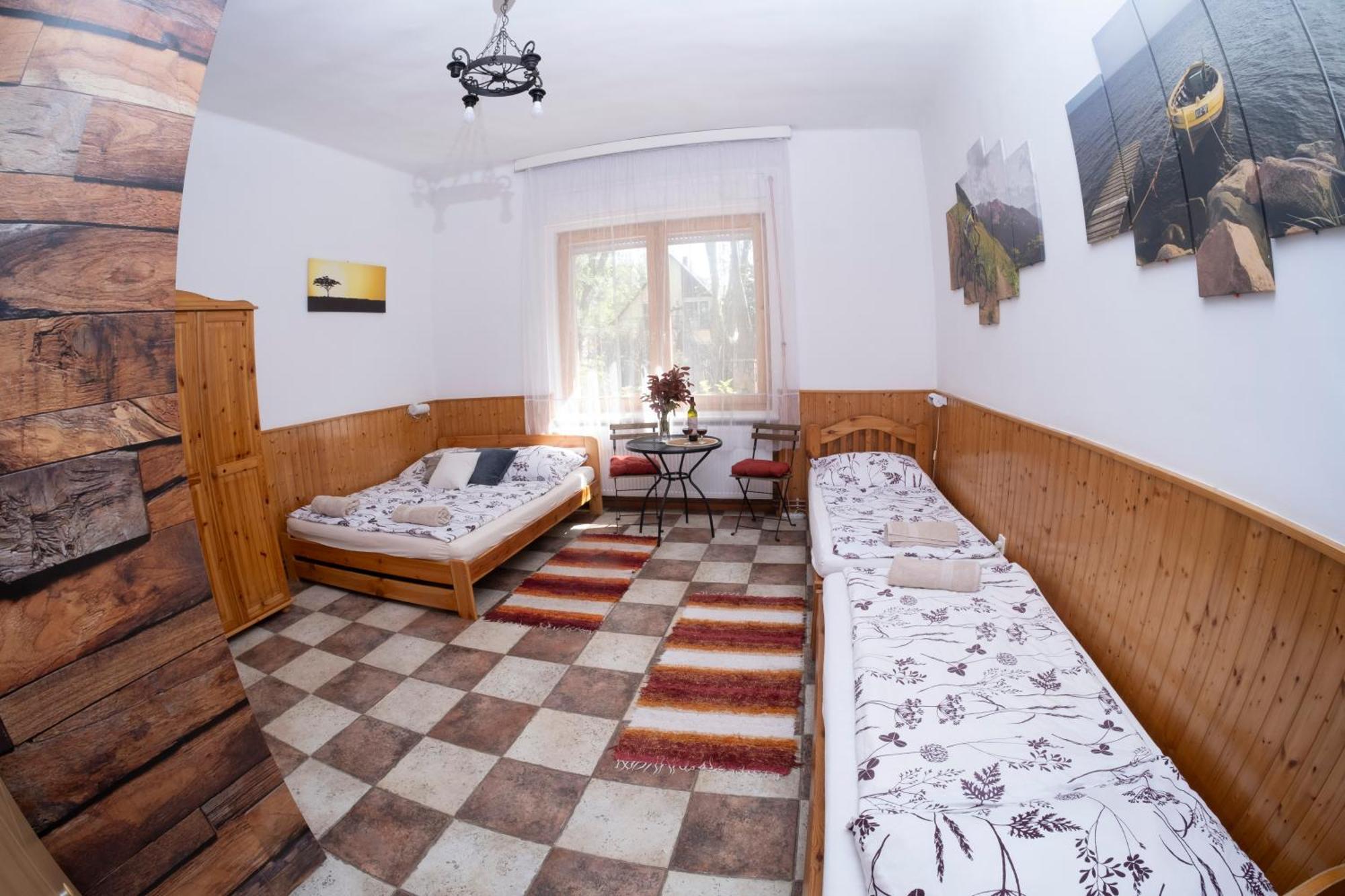 Vicze Apartmanhaz Siofok Exterior photo