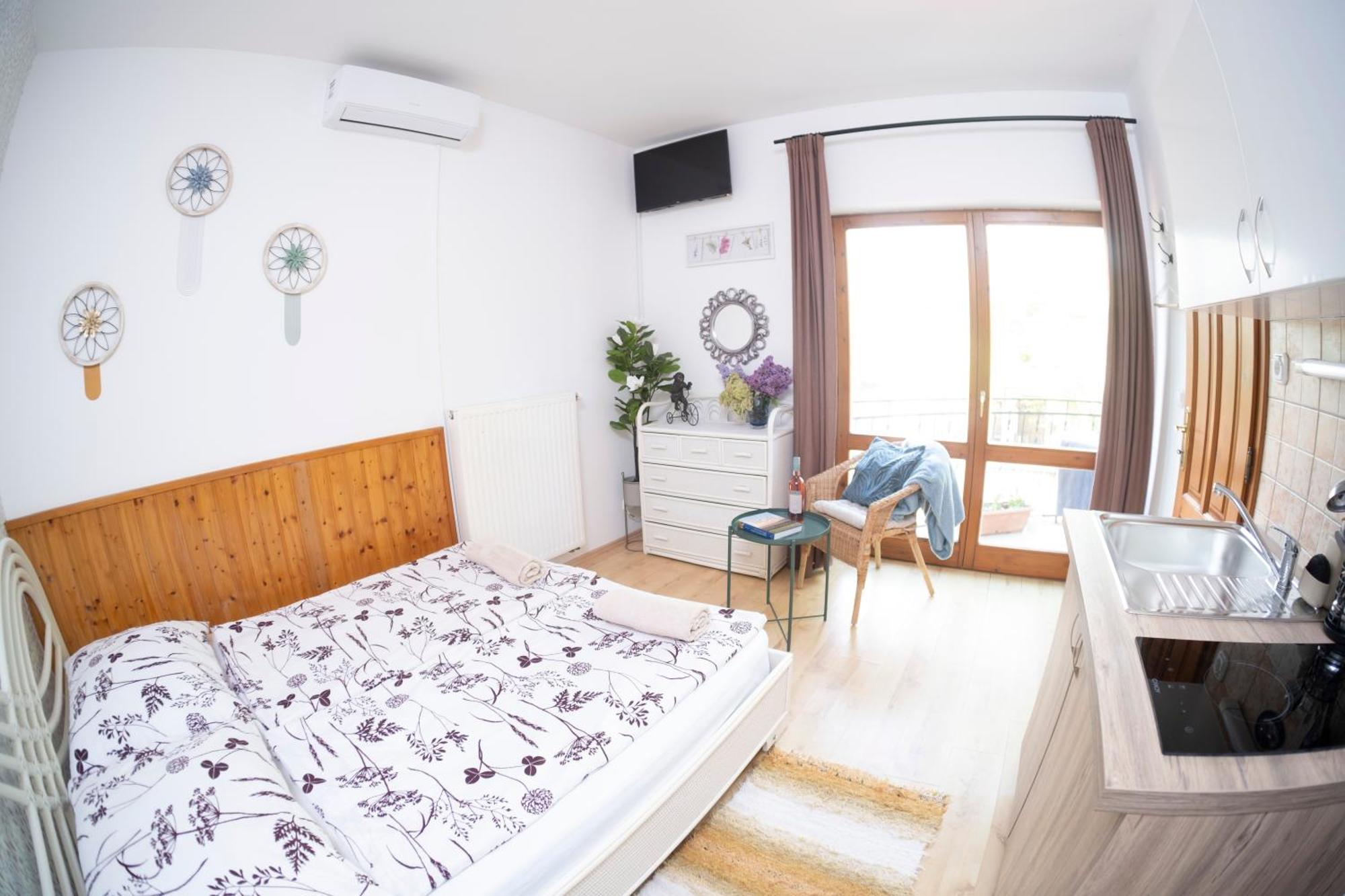 Vicze Apartmanhaz Siofok Exterior photo